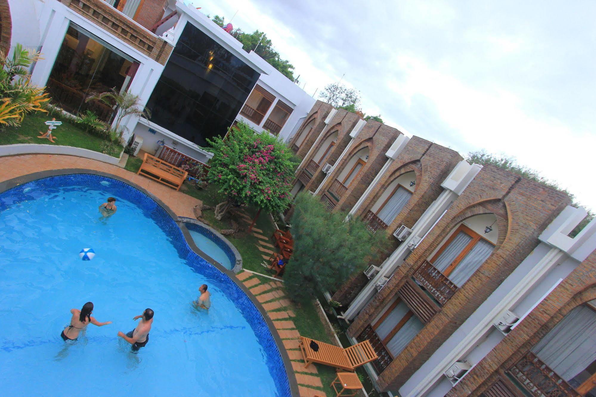 Raza Gyo Hotel Баган Экстерьер фото